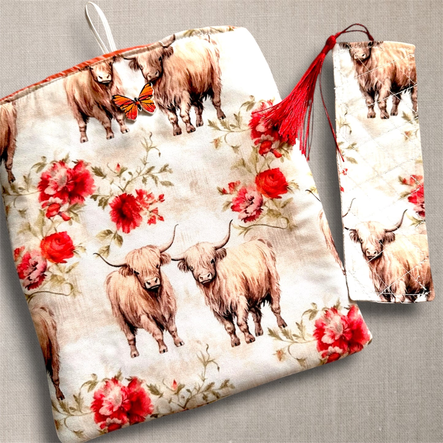 Highland Cow kindle Sleeve & Bookmark Set – Book Lover Gift, Kindle Sleeve, Handmade Gift